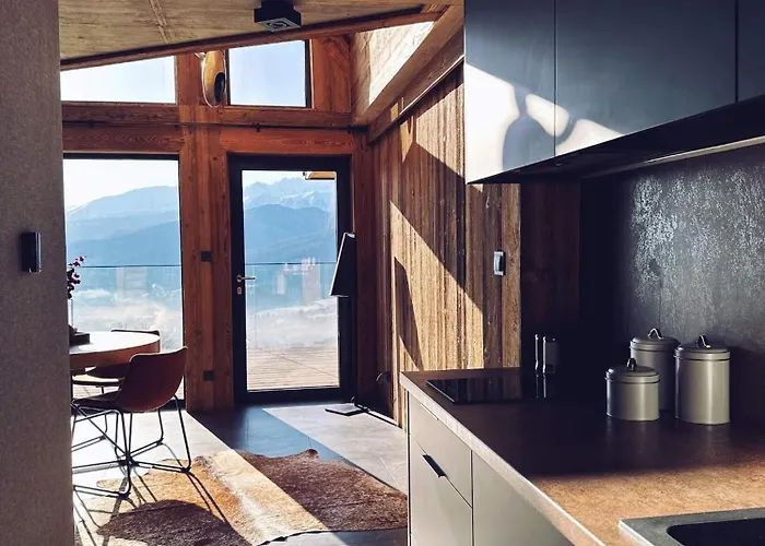 1000m N.p.m. * コシチェリスコ